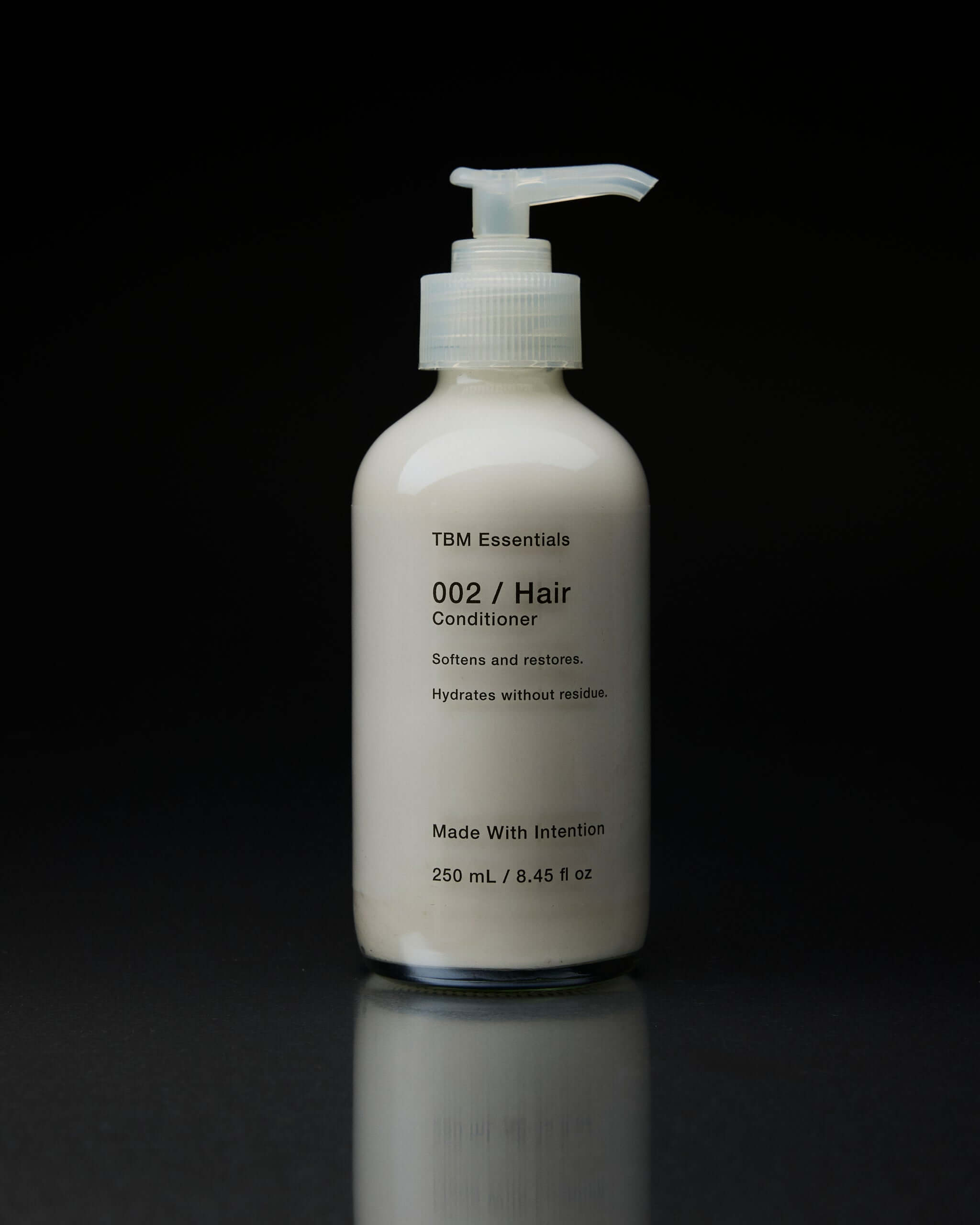 Men's conditioner bottle TBM Essentials